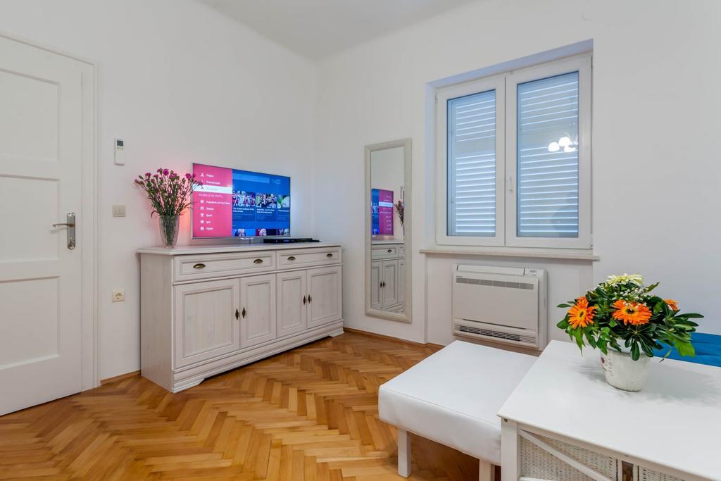 Chic Apartment In Center Split Habitación foto
